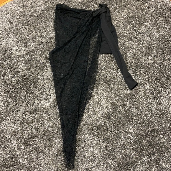 SCK The Label Black Crochet Sarong. one size. - Picture 2 of 3